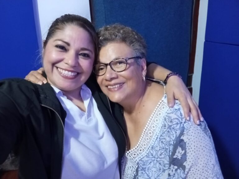 Visita de Mirnita en cabina desde Estados Unidos