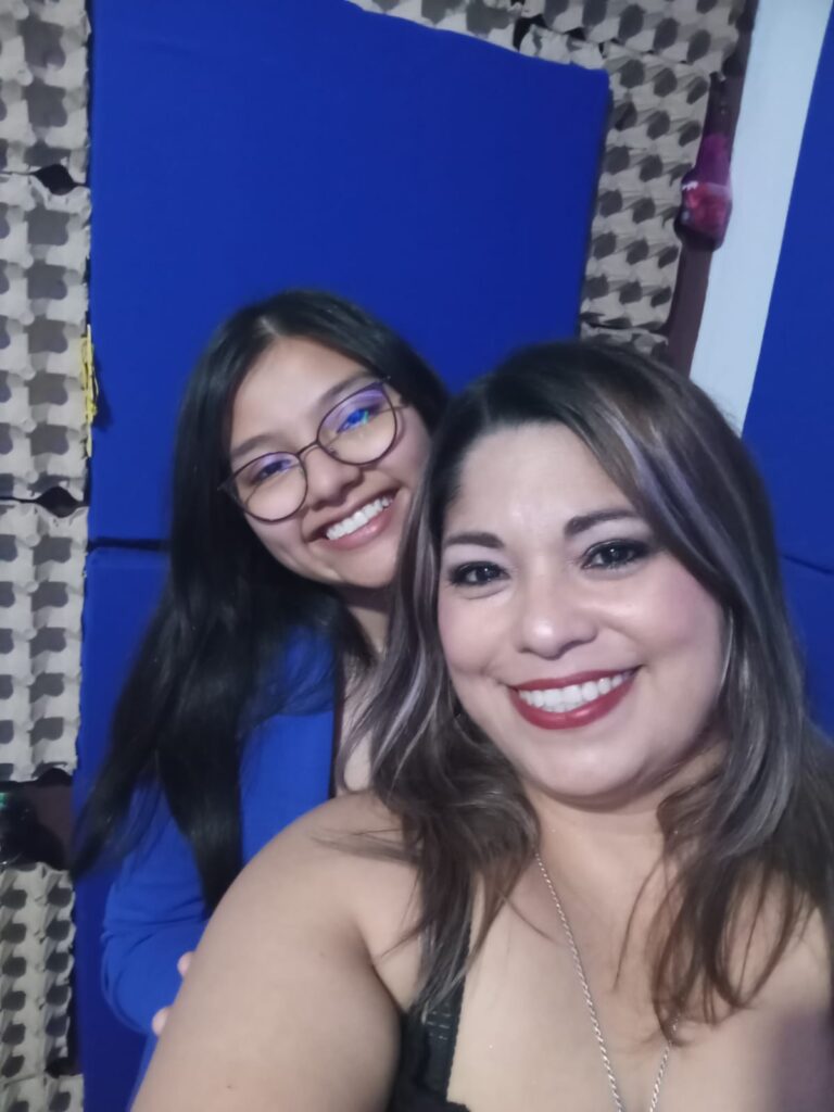 Entrevista a Gaby Estupinián artista nacional