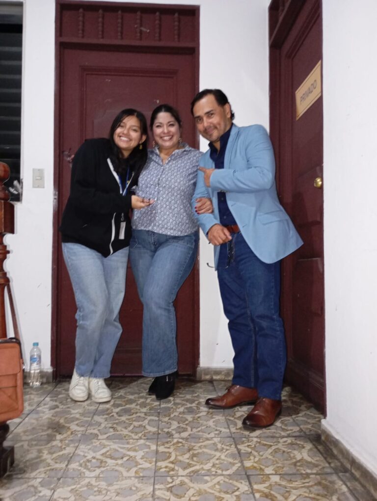 Junto a Dr. Milton Gallardo y Gaby Estupinian
